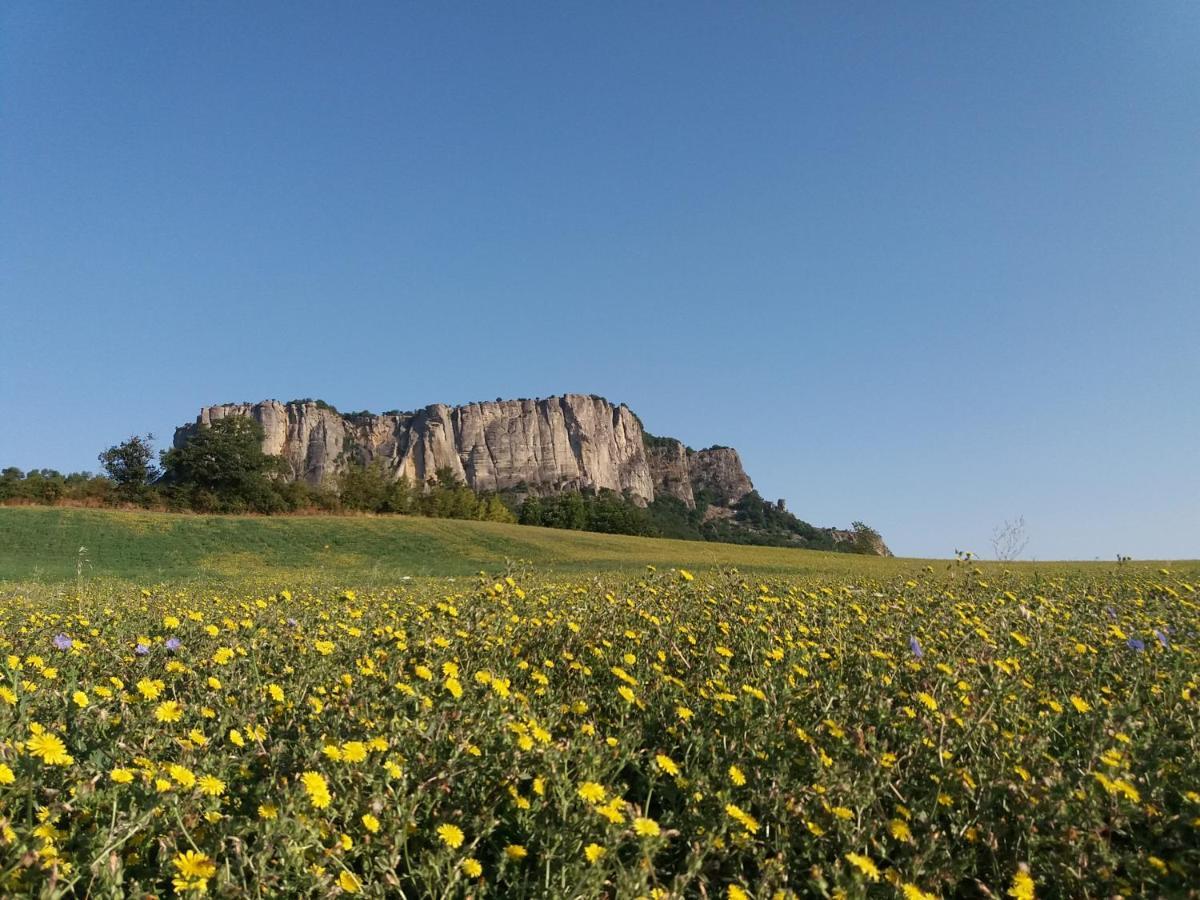 לינה וארוחת בוקר Bebbio Casale Monte Valestra מראה חיצוני תמונה