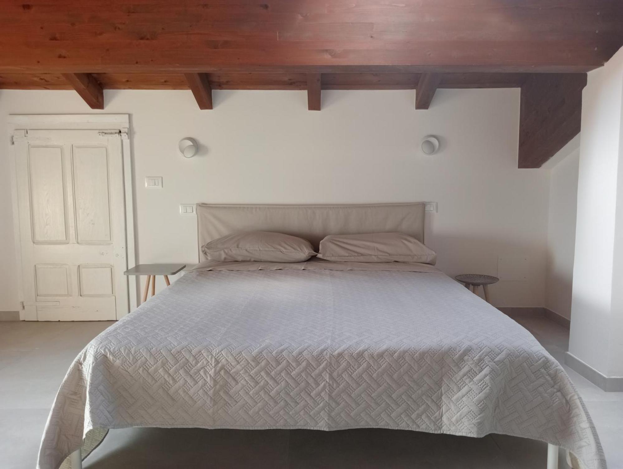 לינה וארוחת בוקר Bebbio Casale Monte Valestra חדר תמונה
